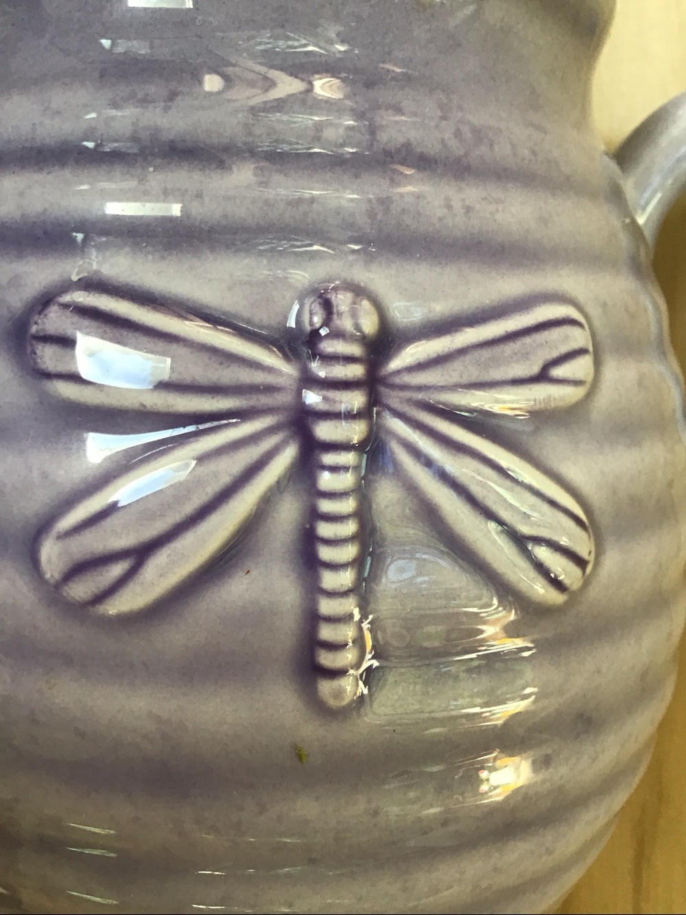Lavender Lilac Purple Dragonfly Ribbed Speckled‎ Bottom Stoneware  Pitcher Vase - Picture 3 of 8